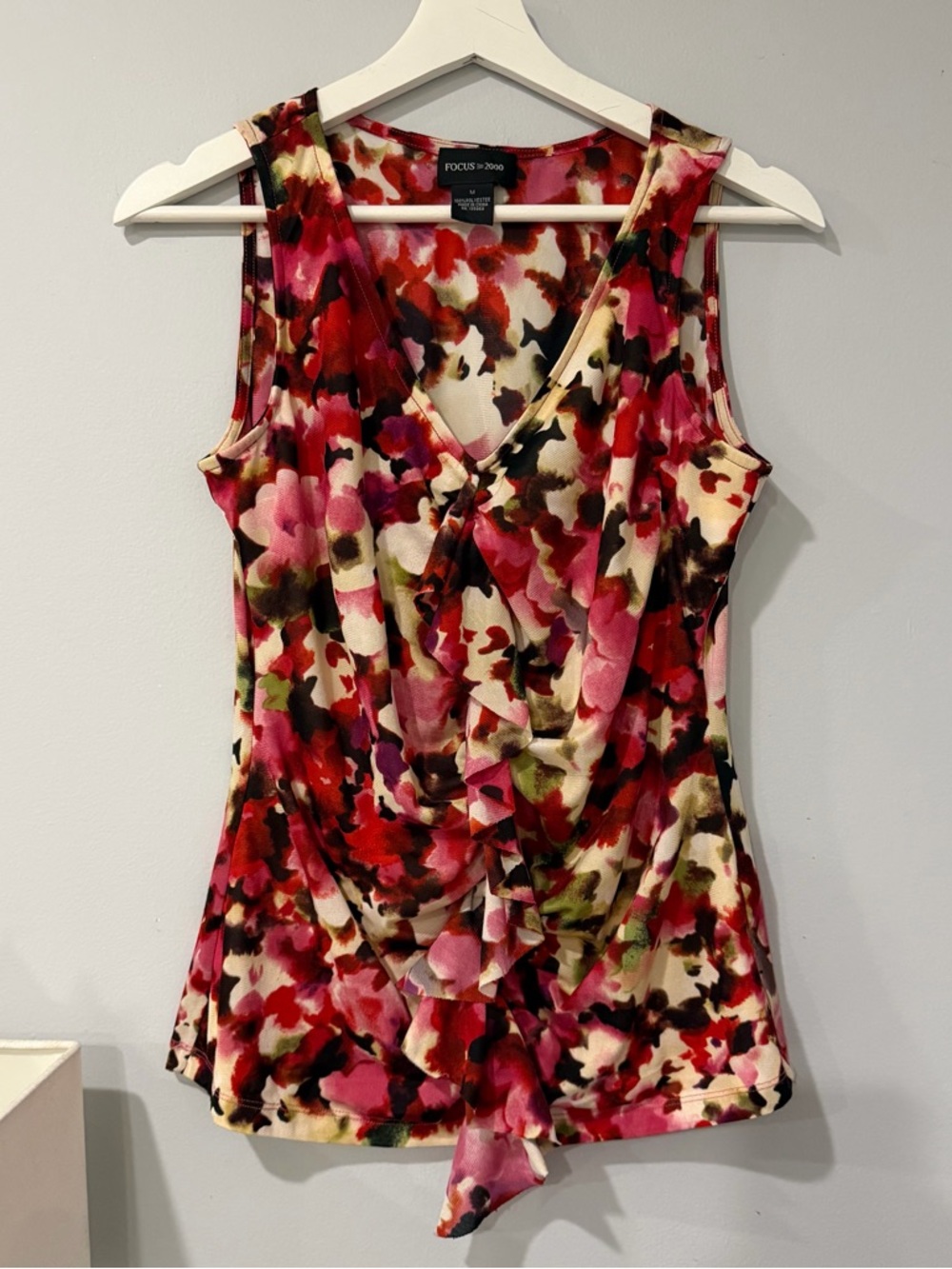 Focus 2000 Women’s Floral Ruffle Front Sleeveless Blouse Top Pink Red Medium
